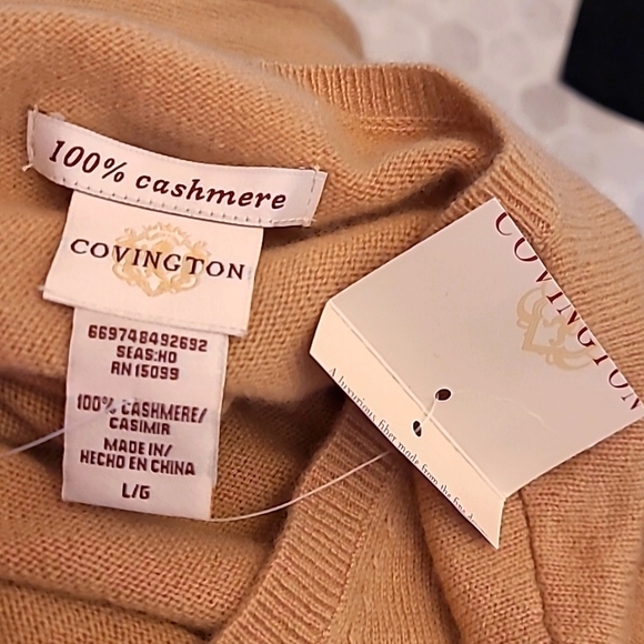 NWT COVINGTON tan cashmere v-neck sweater - Picture 4 of 8